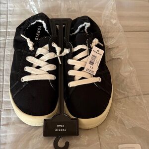 No tie little sneakers from Torrid new never worn with tags